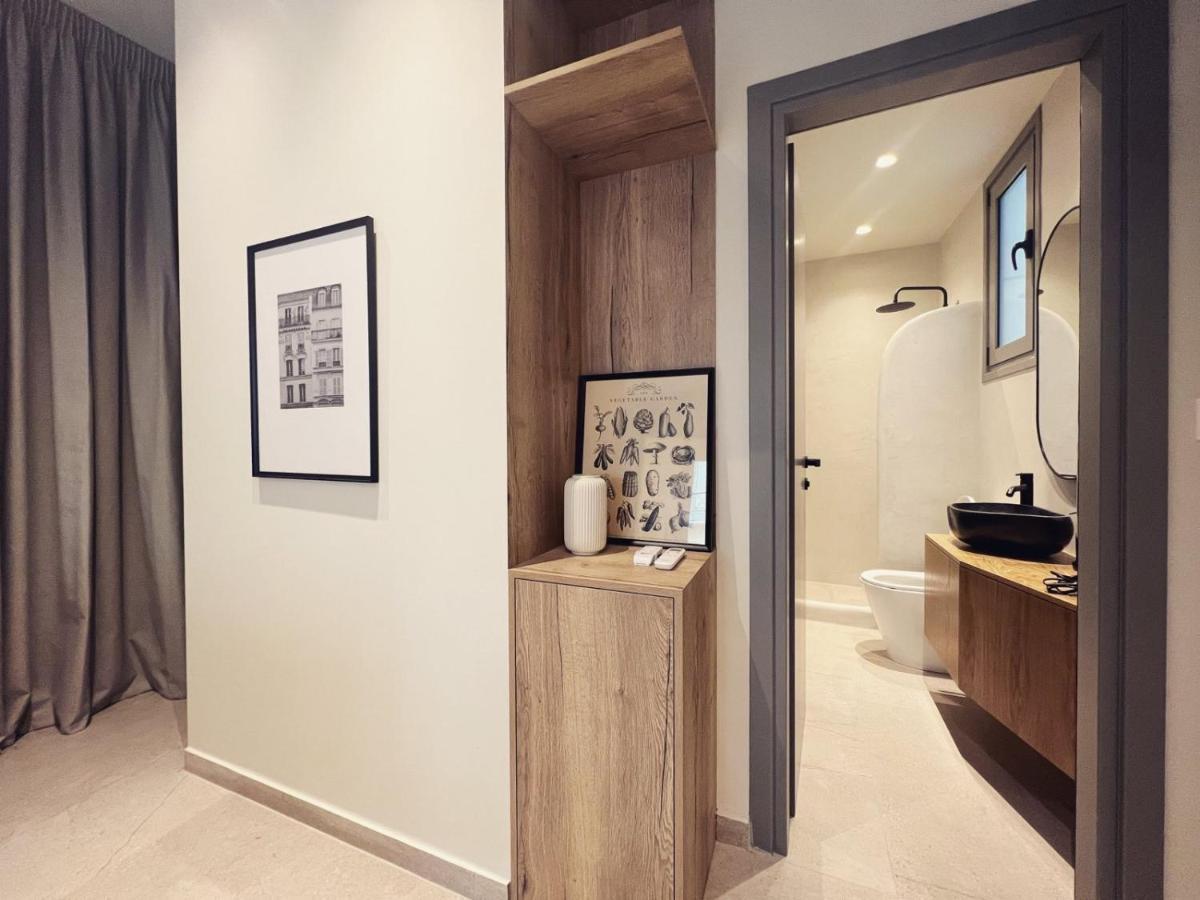 Luxurious Wooden Detail Flat In City Center Chalkís Exteriér fotografie